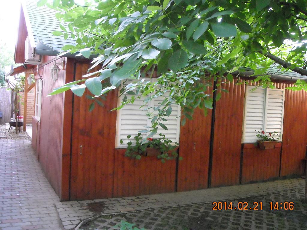 Demeter Apartman Hajdúszoboszló Habitación foto
